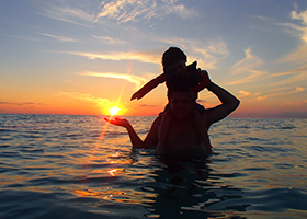 Cozumel Sunset cielo Tour | A Party Boat Tour During Sunset that takes you to cielo to capture the sunset as it melts away.